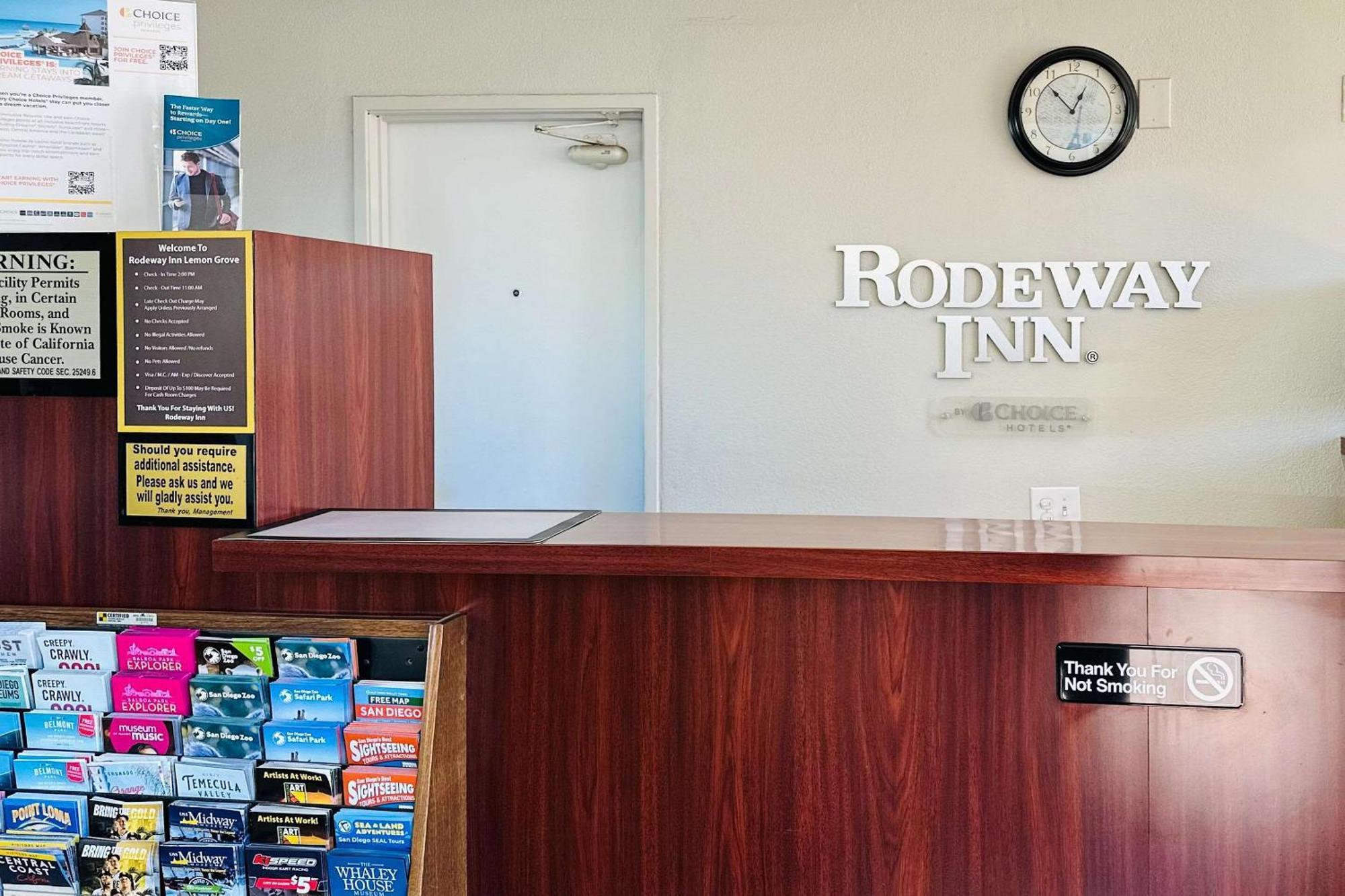 Inn Rodeway San Diego East 2*
