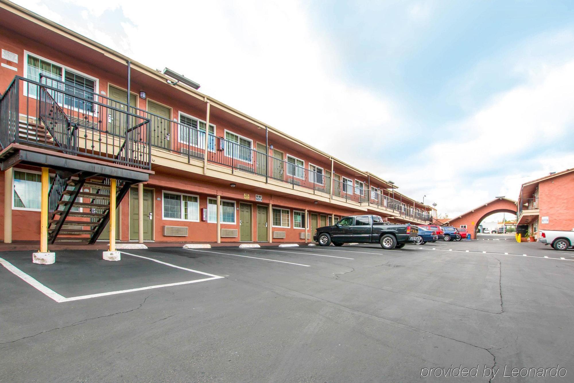 Rodeway San Diego East 2*