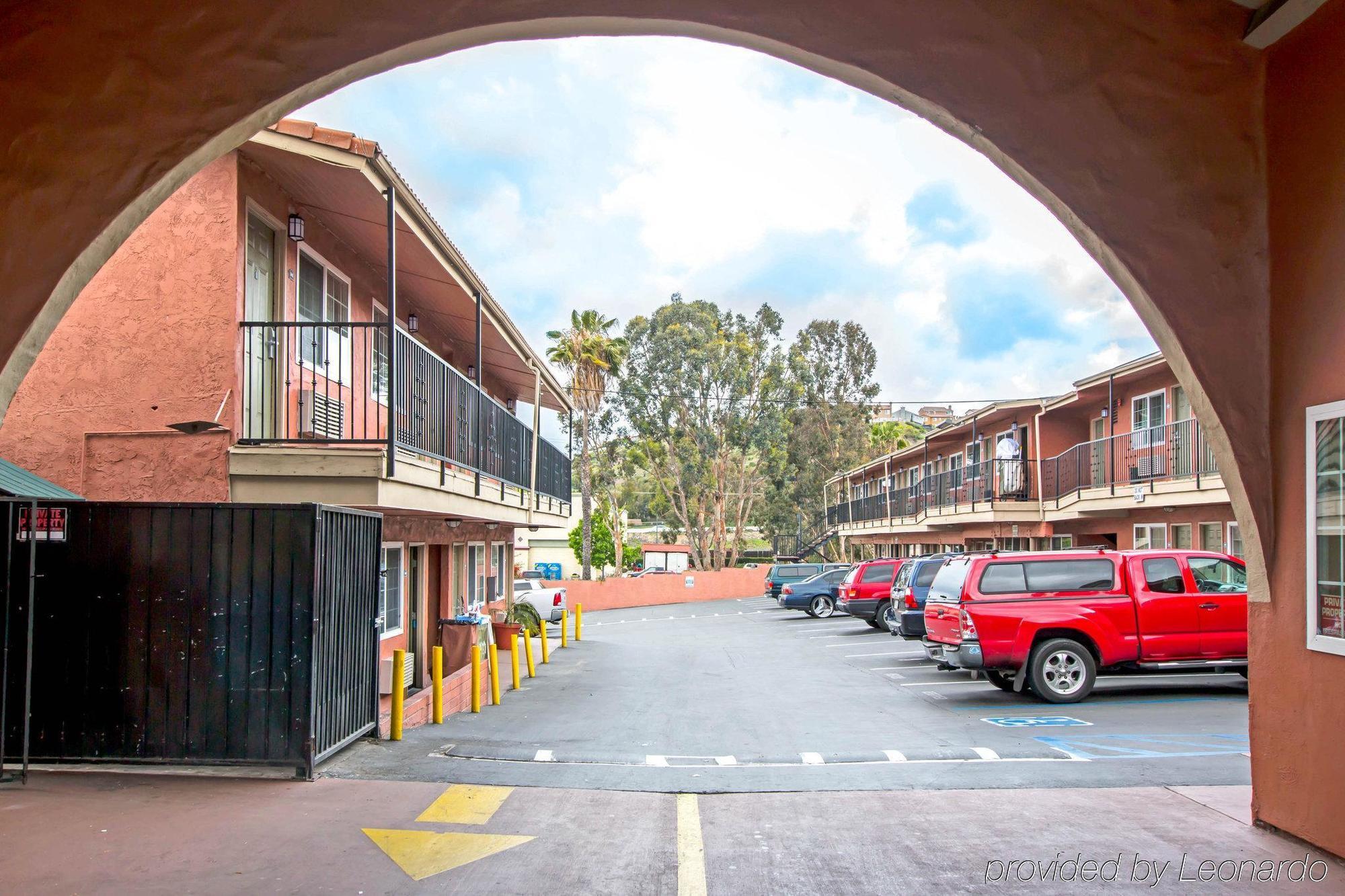 Inn Rodeway San Diego East 2*