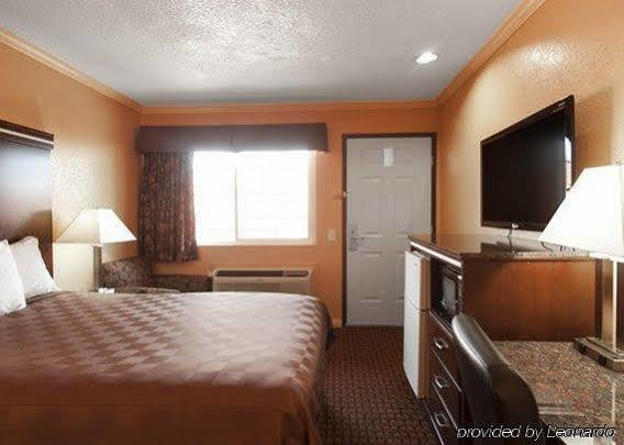 Inn Rodeway San Diego East 2*