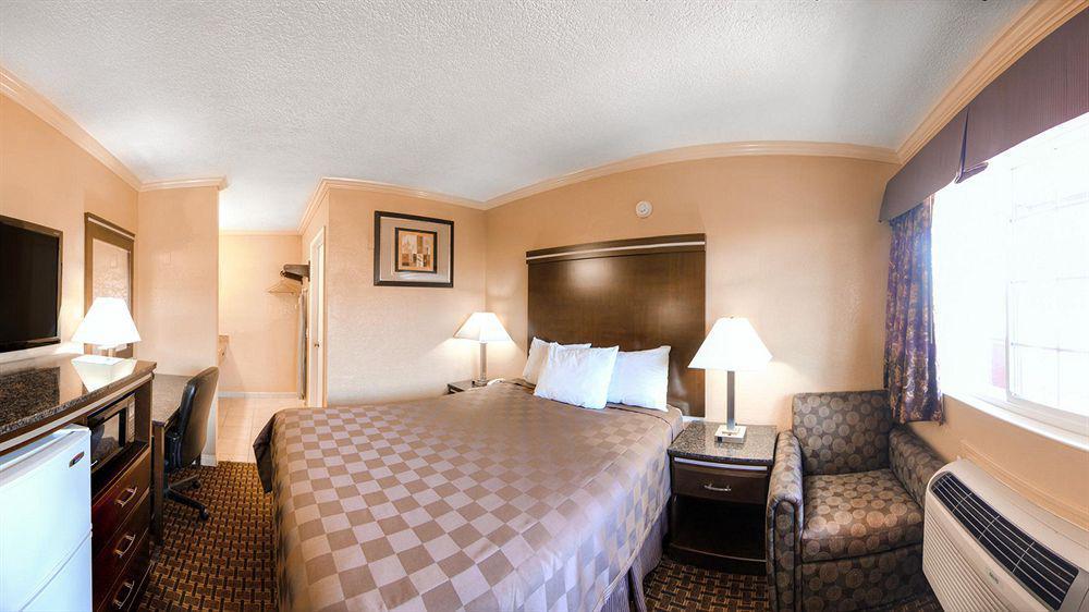 Rodeway San Diego East Inn 2*
